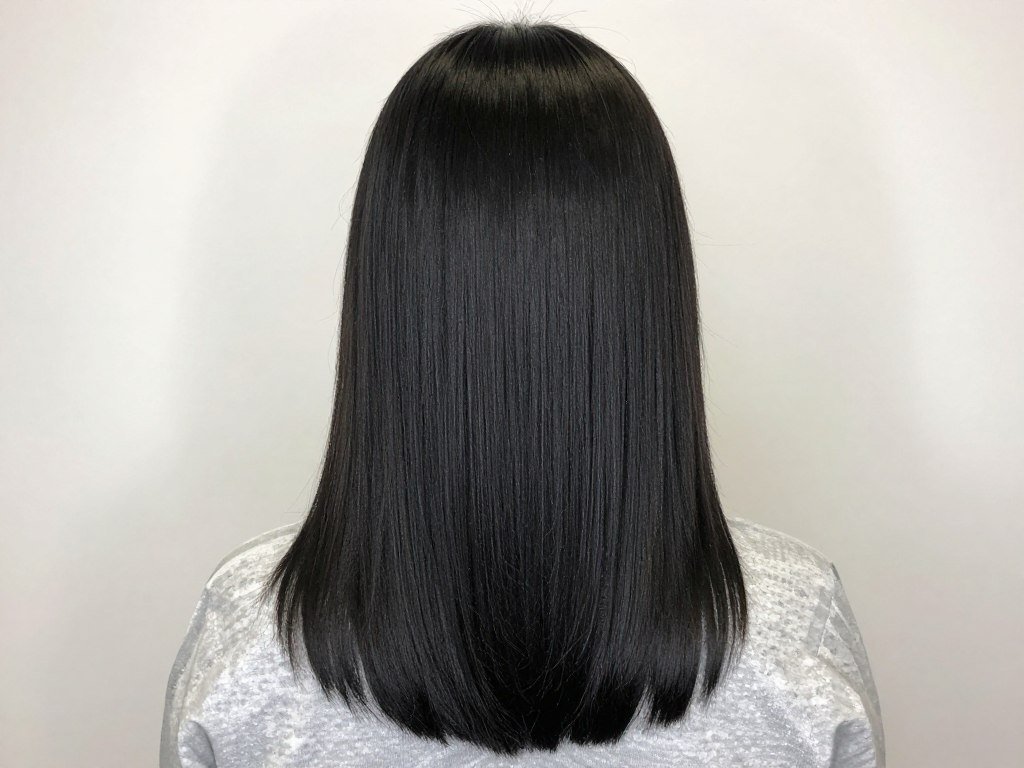 Blunt cut long hair with internal layers